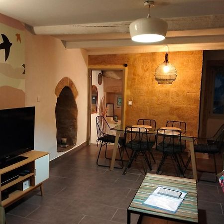 Maison De Village Familiale Pont Du Gard, Toit Terrasse, Barbecue, Fibre Vers Pont du Gard Dış mekan fotoğraf